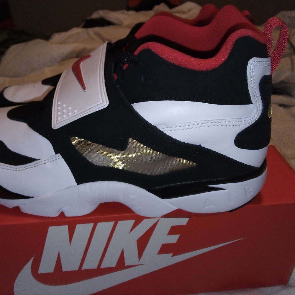 Deion Sanders Diamond Turfs size 13 and 8 - Picture 8 of 9